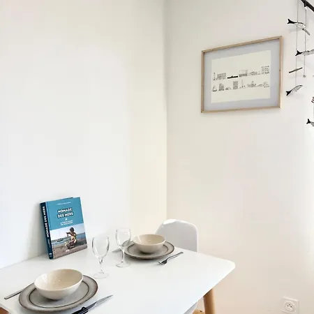 Apartment T1 Bis Renove - Proche Centre & Plages *